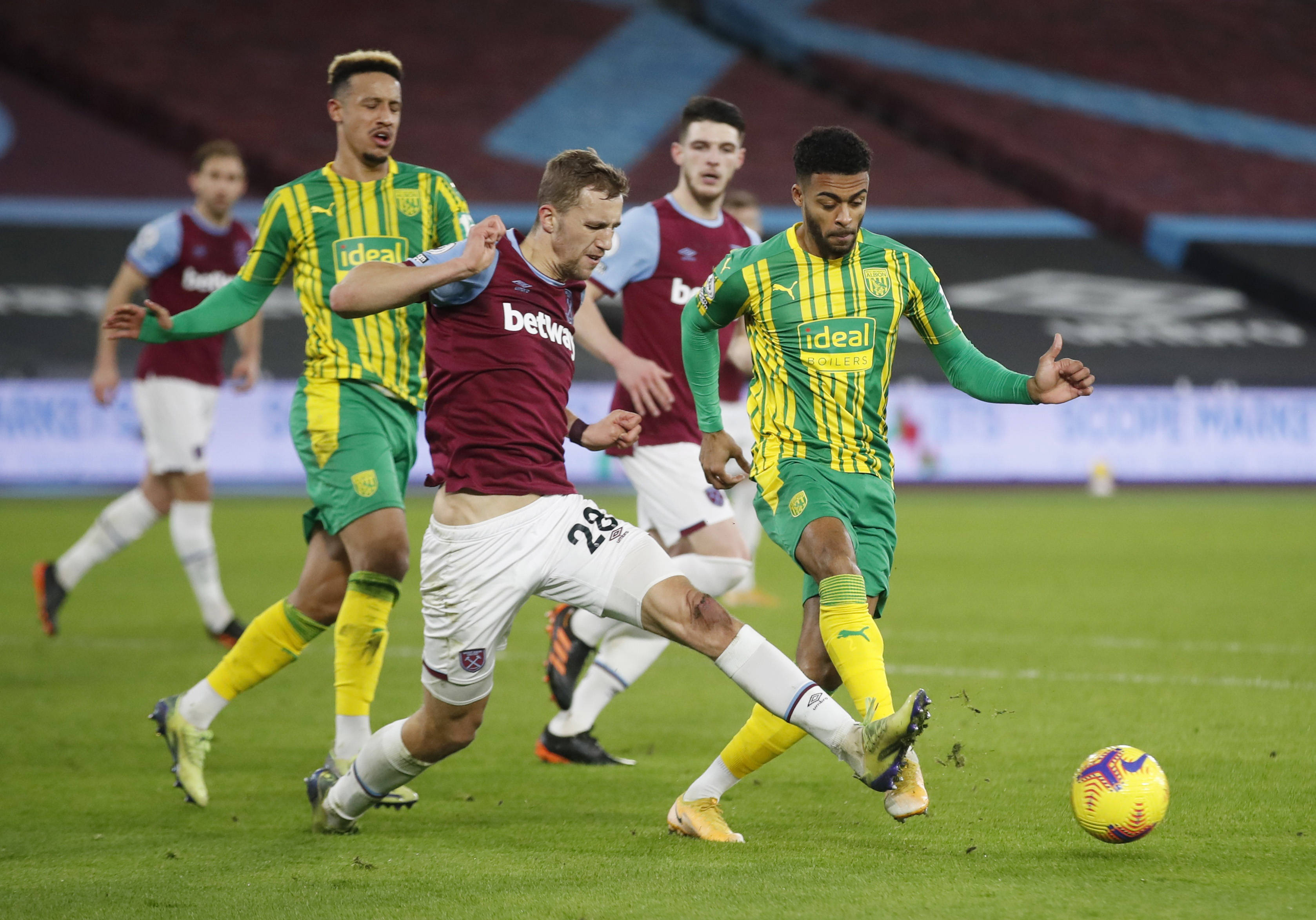 助裁判员在 助裁判员在