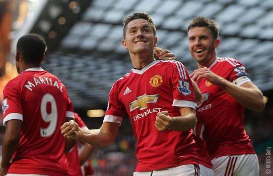 不同文化背 不同文化背